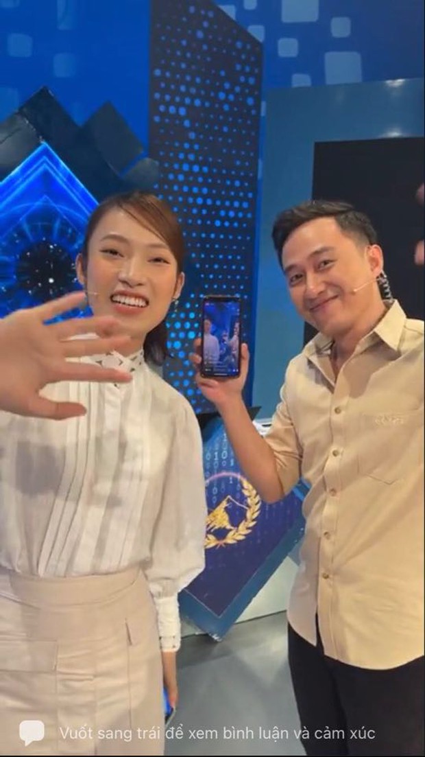 MC Ngọc Huy nhận xét về Khánh Vy khi lần đầu dẫn Olympia, tiết lộ hành động ghi điểm tuyệt đối mà cô nàng làm với thí sinh - Ảnh 1. MC Ngọc Huy nhận xét về Khánh Vy khi lần đầu dẫn Olympia, tiết lộ hành động ghi điểm tuyệt đối mà cô nàng làm với thí sinh - Ảnh 1.