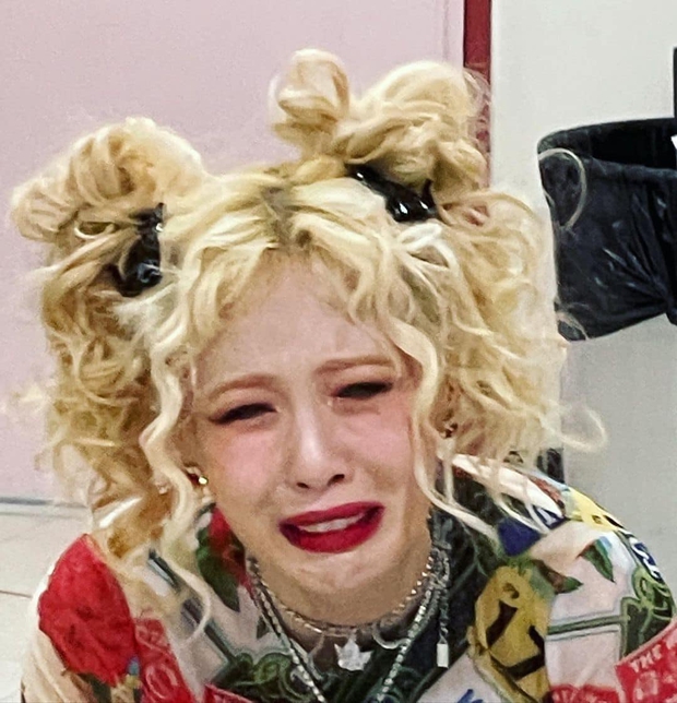 HyunA có meme để đời khiến netizen đồng loạt thả haha, biết câu chuyện cảm động đằng sau quay xe xin lỗi không kịp! - Ảnh 2. HyunA có meme để đời khiến netizen đồng loạt thả haha, biết câu chuyện cảm động đằng sau quay xe xin lỗi không kịp! - Ảnh 2.