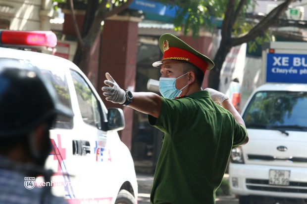 Hà Nội: Đưa ca F0 và các trường hợp F1 ở quận Hà Đông đi điều trị, cách ly - Ảnh 8.