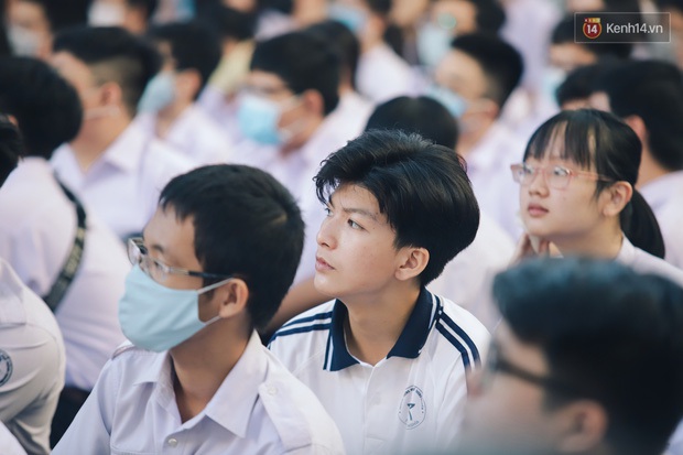 NÓNG: Trường THPT đầu tiên của TP.HCM có thể được đi học lại từ 4/10 - Ảnh 1. NÓNG: Trường THPT đầu tiên của TP.HCM có thể được đi học lại từ 4/10 - Ảnh 1.
