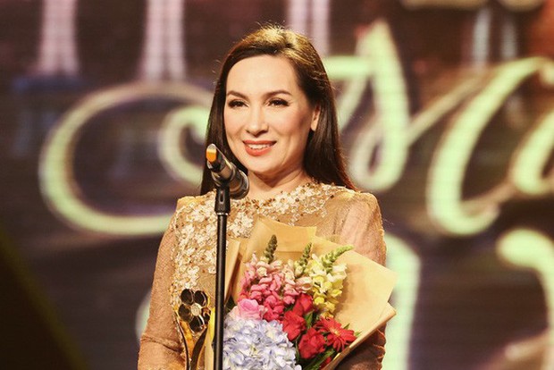 Phi Nhung từng cân đẹp loạt vai mỹ nhân Hoa ngữ: Có màn giả trai đáng học hỏi, làm Võ Tắc Thiên đâu thua gì Phạm Băng Băng - Ảnh 1.