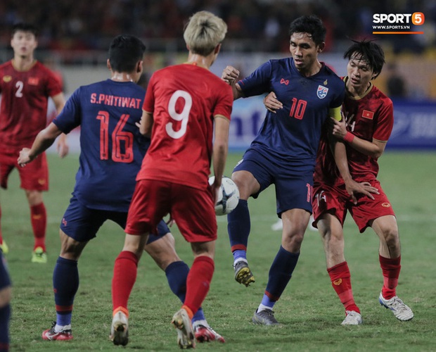 Vì sao Việt Nam không bầu cho Thái Lan đăng cai AFF Cup 2020? - Ảnh 1. Vì sao Việt Nam không bầu cho Thái Lan đăng cai AFF Cup 2020? - Ảnh 1.