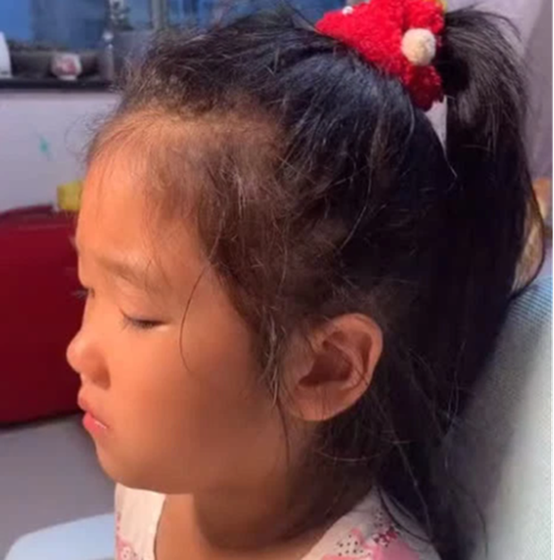 Con gái kiên quyết hình chữ nhật có 1 góc vuông, nguyên nhân khiến bà mẹ suy sụp cầu cứu giáo viên - Ảnh 1. Con gái kiên quyết hình chữ nhật có 1 góc vuông, nguyên nhân khiến bà mẹ suy sụp cầu cứu giáo viên - Ảnh 1.