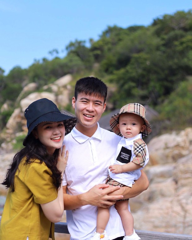 Quỳnh Anh gửi đúng 1 từ đến Duy Mạnh sau thẻ đỏ đáng tiếc, chàng cầu thủ sẽ được an ủi lắm! - Ảnh 3. Quỳnh Anh gửi đúng 1 từ đến Duy Mạnh sau thẻ đỏ đáng tiếc, chàng cầu thủ sẽ được an ủi lắm! - Ảnh 3.