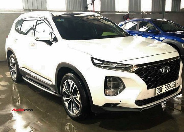 Loạt biển số khủng của dân chơi Hà Thành: Khi Honda Vision, Honda SH còn có biển khủng hơn cả G63 của Tuấn Hưng - Ảnh 2. Loạt biển số khủng của dân chơi Hà Thành: Khi Honda Vision, Honda SH còn có biển khủng hơn cả G63 của Tuấn Hưng - Ảnh 2.