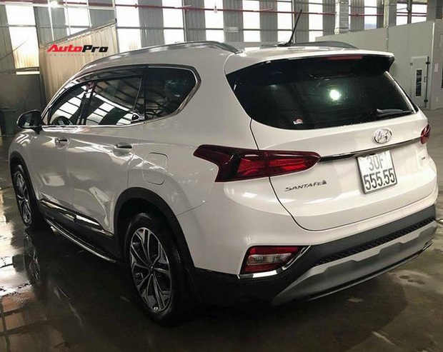 Loạt biển số khủng của dân chơi Hà Thành: Khi Honda Vision, Honda SH còn có biển khủng hơn cả G63 của Tuấn Hưng - Ảnh 3. Loạt biển số khủng của dân chơi Hà Thành: Khi Honda Vision, Honda SH còn có biển khủng hơn cả G63 của Tuấn Hưng - Ảnh 3.