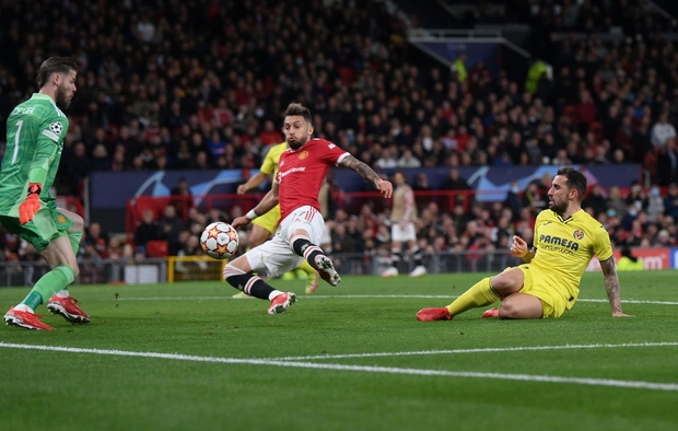 Ronaldo ghi bàn phút cuối cùng, giải cứu MU khỏi thảm hoạ ngay trên sân nhà - Ảnh 9. Ronaldo ghi bàn phút cuối cùng, giải cứu MU khỏi thảm hoạ ngay trên sân nhà - Ảnh 9.