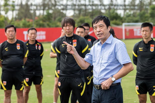 Sếp lớn bóng đá Trung Quốc kêu gọi đội nhà quên đi thất bại, tập trung đấu Nhật Bản - Ảnh 1.