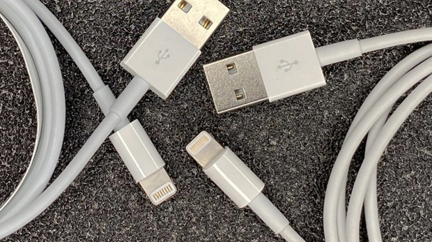 Nhìn như một sợi cáp bình thường của Apple, nhưng cáp USB này được tạo ra để đánh cắp dữ liệu của bạn - Ảnh 1.