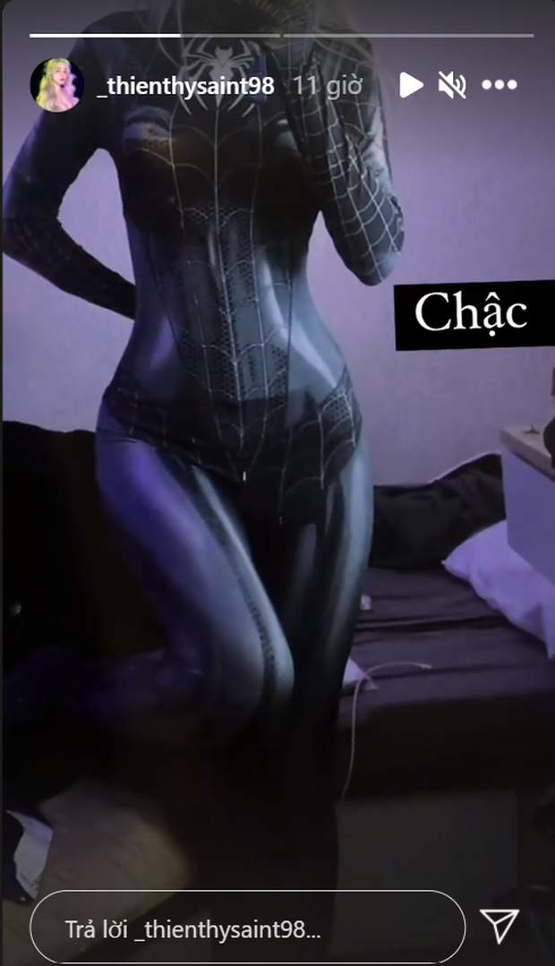 Cosplay Spider-Girl phiên bản siêu gợi cảm, nữ streamer Thiên Thy đốn tim fan bởi body nóng bỏng khó cưỡng - Ảnh 2.