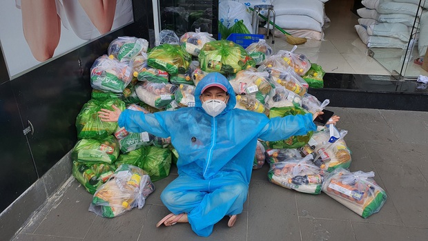 Không kêu gọi 1 đồng từ thiện, Việt Hương vẫn có hành động đáng khâm phục giữa lúc showbiz gặp bão sao kê - Ảnh 8.