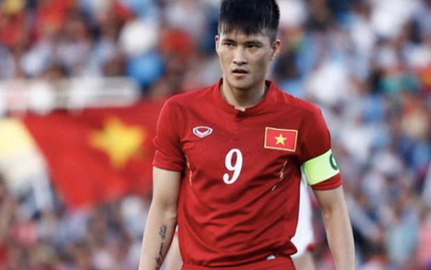 Thủy Tiên từng bị xem là sao chổi trong cuộc đời Công Vinh: Mọi người nói anh Vinh bị biến chất từ lúc quen tôi - Ảnh 3. Thủy Tiên từng bị xem là sao chổi trong cuộc đời Công Vinh: Mọi người nói anh Vinh bị biến chất từ lúc quen tôi - Ảnh 3.