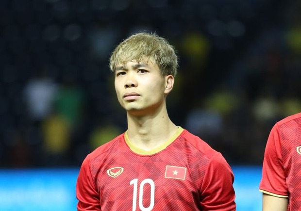 Bùi Tiến Dũng đăng status sau trận thua Australia, nói gì mà netizen nhắc chuyện Công Phượng không lên tuyển vì vợ đẻ? - Ảnh 4.