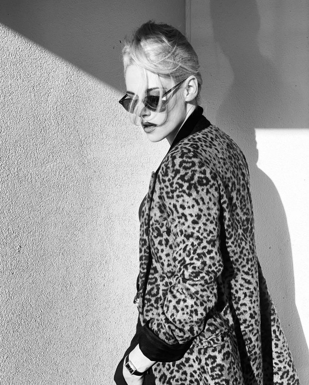 Trời ơi nhìn Kristen Stewart đi: Chụp bừa trong phòng cũng ra bộ ảnh visual đỉnh cao, mê nhất góc nghiêng đẹp như tạc tượng - Ảnh 11.