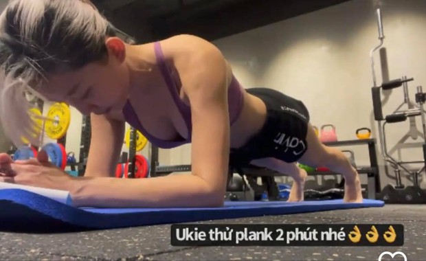 Nóc nhà quyền lực như Tóc Tiên mà có ngày bị mắng, phải lết vào làm 1 chuyện dù bản thân đang rất lười - Ảnh 4.