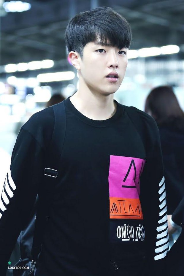 Chuyên gia tiết lộ tình trạng rụng tóc như mưa của idol Kpop, liệu nhuộm tẩy có gây hói hoàn toàn? - Ảnh 6. Chuyên gia tiết lộ tình trạng rụng tóc như mưa của idol Kpop, liệu nhuộm tẩy có gây hói hoàn toàn? - Ảnh 6.