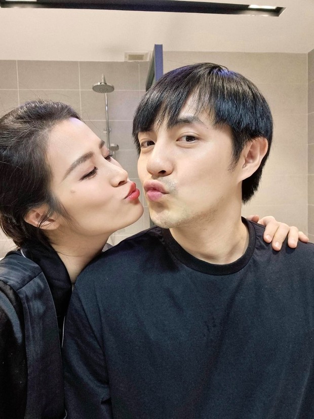 Chuyện hưởng ké hit từ đồng nghiệp: Soobin là chúa tể may mắn, Hoàng Thuỳ Linh hẳn phải cảm ơn Đông Nhi - Ảnh 20. Chuyện hưởng ké hit từ đồng nghiệp: Soobin là chúa tể may mắn, Hoàng Thuỳ Linh hẳn phải cảm ơn Đông Nhi - Ảnh 20.