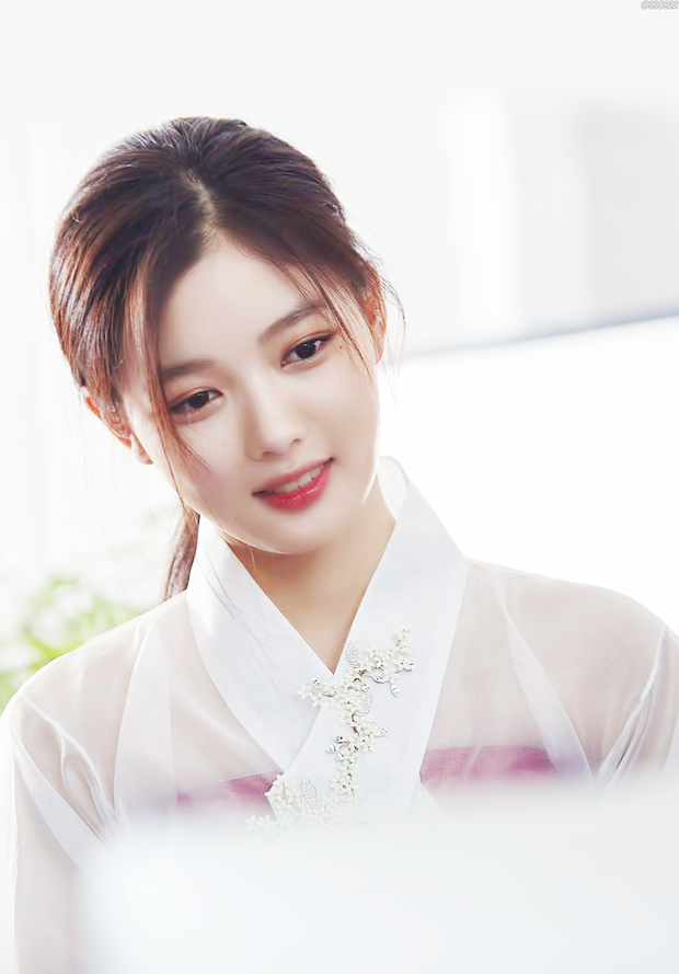 6 sao nhí Hàn một thời lột xác ngoạn mục: Kim Yoo Jung đẹp như tiên tử, Kim So Hyun bỏ túi toàn bom tấn - Ảnh 3. 6 sao nhí Hàn một thời lột xác ngoạn mục: Kim Yoo Jung đẹp như tiên tử, Kim So Hyun bỏ túi toàn bom tấn - Ảnh 3.