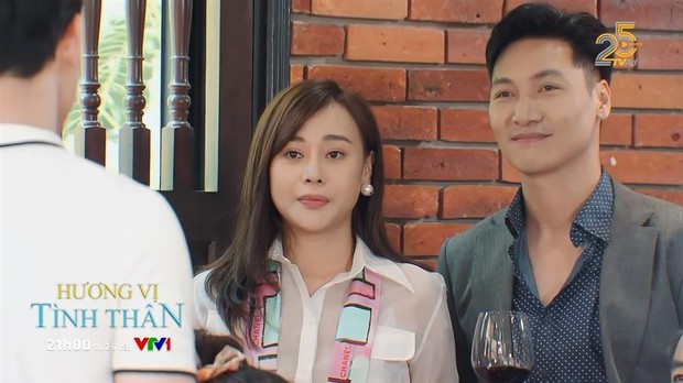 Đập tan tin đồn dùng hàng fake, Phương Oanh được chứng minh diện khăn Chanel xịn 100% trong Hương Vị Tình Thân - Ảnh 2. Đập tan tin đồn dùng hàng fake, Phương Oanh được chứng minh diện khăn Chanel xịn 100% trong Hương Vị Tình Thân - Ảnh 2.
