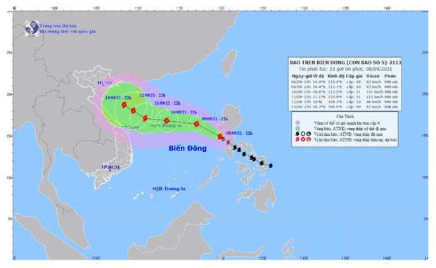 Bão Conson giật cấp 11 đi vào Biển Đông, cường độ rất mạnh, diễn biến khó lường - Ảnh 1.