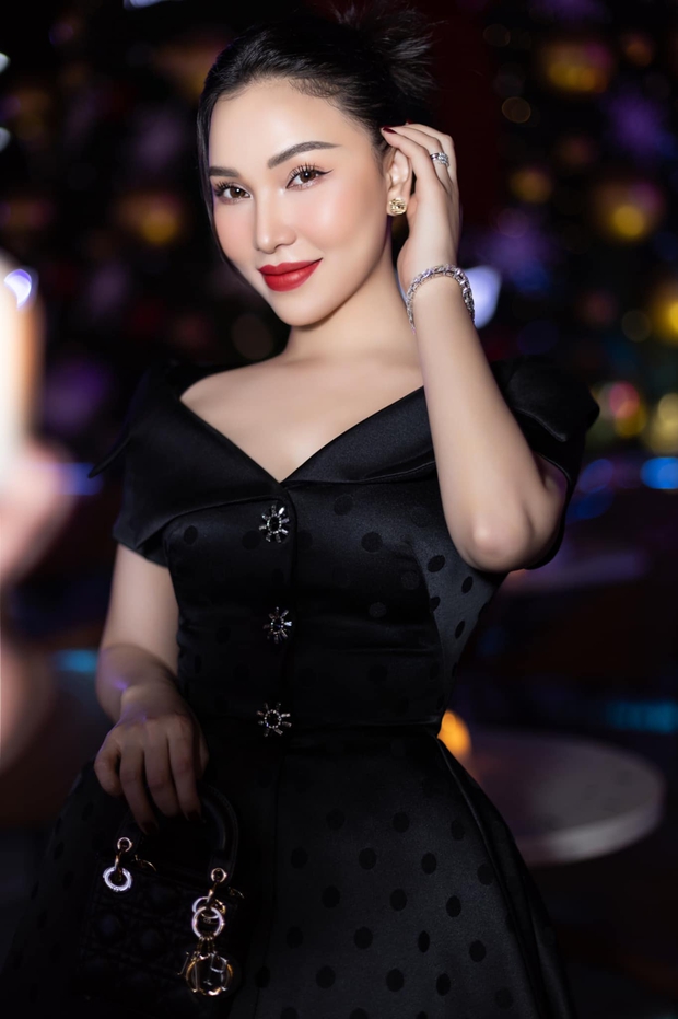 3 lần Quỳnh Thư bị tóm gọn sánh đôi bên chồng Diệp Lâm Anh: Từ hẹn hò tại nhà riêng đến tình tứ đi du lịch Phú Quốc? - Ảnh 13. 3 lần Quỳnh Thư bị tóm gọn sánh đôi bên chồng Diệp Lâm Anh: Từ hẹn hò tại nhà riêng đến tình tứ đi du lịch Phú Quốc? - Ảnh 13.
