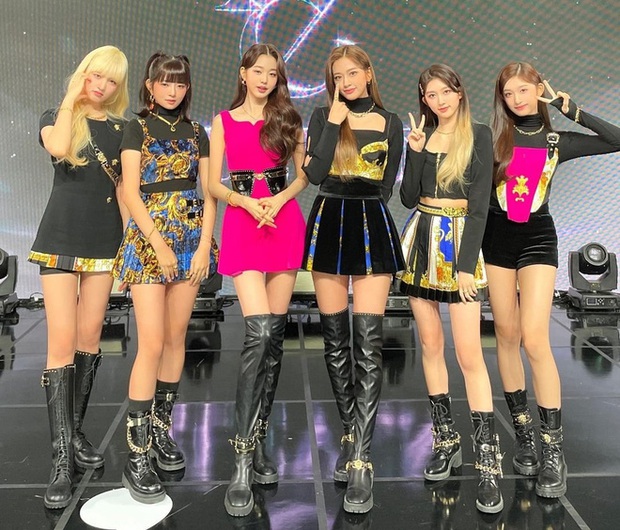 1001 phốt của Wonyoung: Center 2 đời nhóm nhạc bị chê bất tài, nghi vấn dao kéo và bắt nạt thành viên cùng nhóm? - Ảnh 17. 1001 phốt của Wonyoung: Center 2 đời nhóm nhạc bị chê bất tài, nghi vấn dao kéo và bắt nạt thành viên cùng nhóm? - Ảnh 17.