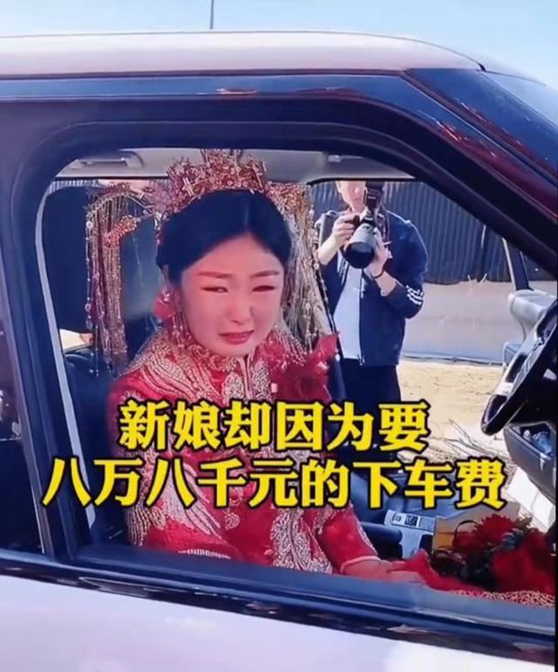 Chê tiền sính lễ quá ít, cô dâu mặt dày đòi thêm hơn 300 triệu phí xuống xe, hành động của chú rể khiến cô phải tái mặt nhận sai - Ảnh 4. Chê tiền sính lễ quá ít, cô dâu mặt dày đòi thêm hơn 300 triệu phí xuống xe, hành động của chú rể khiến cô phải tái mặt nhận sai - Ảnh 4.