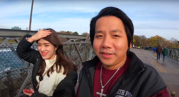 Bạn gái Nhật của Khoa Pug xây kênh YouTube riêng, netizen nghi lợi dụng để nổi tiếng? - Ảnh 1. Bạn gái Nhật của Khoa Pug xây kênh YouTube riêng, netizen nghi lợi dụng để nổi tiếng? - Ảnh 1.