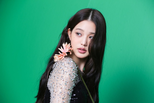 Tân binh thị phi IVE cover nhạc Taeyeon (SNSD): Vắng bà chúa thều thào Wonyoung nên nghe mượt hẳn, vocal có thảm hoạ như lời đồn? - Ảnh 1. Tân binh thị phi IVE cover nhạc Taeyeon (SNSD): Vắng bà chúa thều thào Wonyoung nên nghe mượt hẳn, vocal có thảm hoạ như lời đồn? - Ảnh 1.