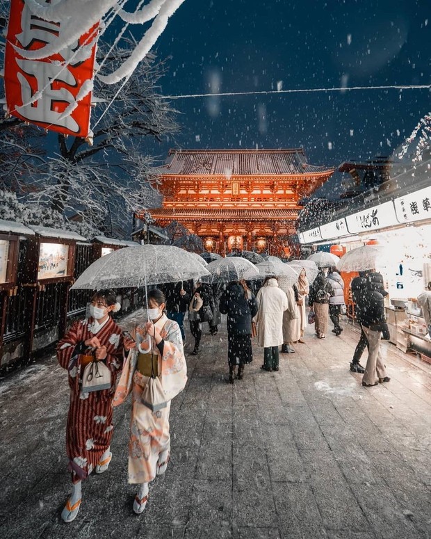 Chùm ảnh: Khung cảnh Tokyo dưới tuyết trắng đẹp đến nao lòng, phảng phất nét buồn tựa cổ tích mùa đông - Ảnh 8.