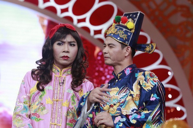 Gần 20 năm Táo Quân, ai còn nhớ cô Đẩu Công Lý từng mặc gì trong buổi chầu đầu tiên? - Ảnh 5. Gần 20 năm Táo Quân, ai còn nhớ cô Đẩu Công Lý từng mặc gì trong buổi chầu đầu tiên? - Ảnh 5.