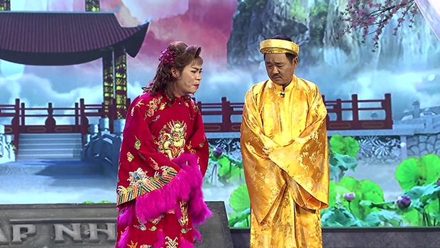 Gần 20 năm Táo Quân, ai còn nhớ cô Đẩu Công Lý từng mặc gì trong buổi chầu đầu tiên? - Ảnh 12. Gần 20 năm Táo Quân, ai còn nhớ cô Đẩu Công Lý từng mặc gì trong buổi chầu đầu tiên? - Ảnh 12.