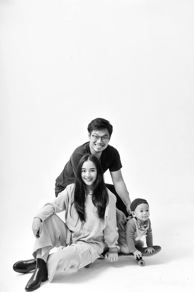 Vợ cố người mẫu Duy Nhân khoe ảnh con trai nay đã lớn rõ nhưng quyết làm 1 điều để bảo vệ bé trên MXH! - Ảnh 4. Vợ cố người mẫu Duy Nhân khoe ảnh con trai nay đã lớn rõ nhưng quyết làm 1 điều để bảo vệ bé trên MXH! - Ảnh 4.