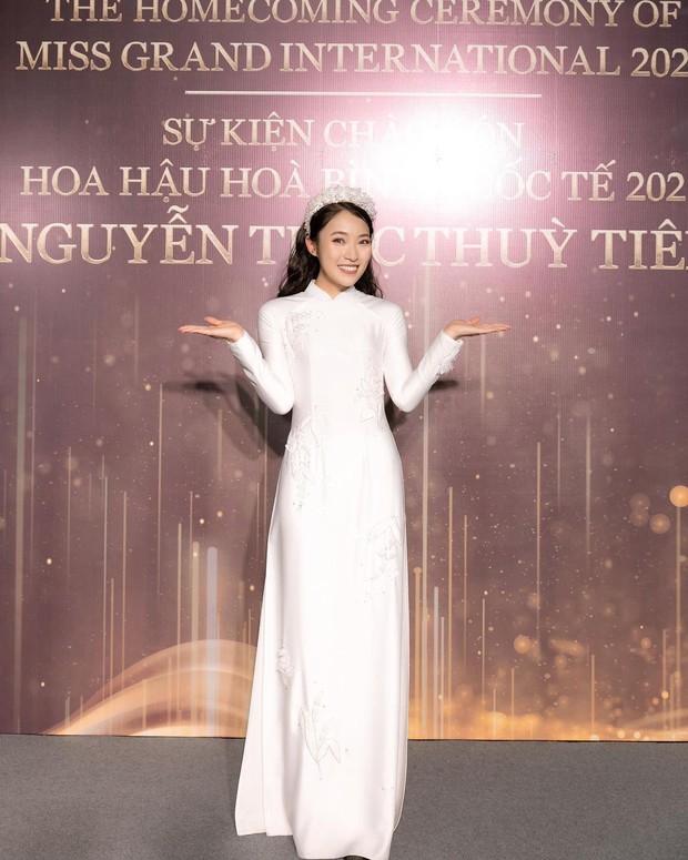 Khánh Vy vừa đăng 1 chiếc ảnh mà ai cũng tưởng cô đi lấy chồng khi mới 22 tuổi, chuyện gì đây? - Ảnh 3. Khánh Vy vừa đăng 1 chiếc ảnh mà ai cũng tưởng cô đi lấy chồng khi mới 22 tuổi, chuyện gì đây? - Ảnh 3.