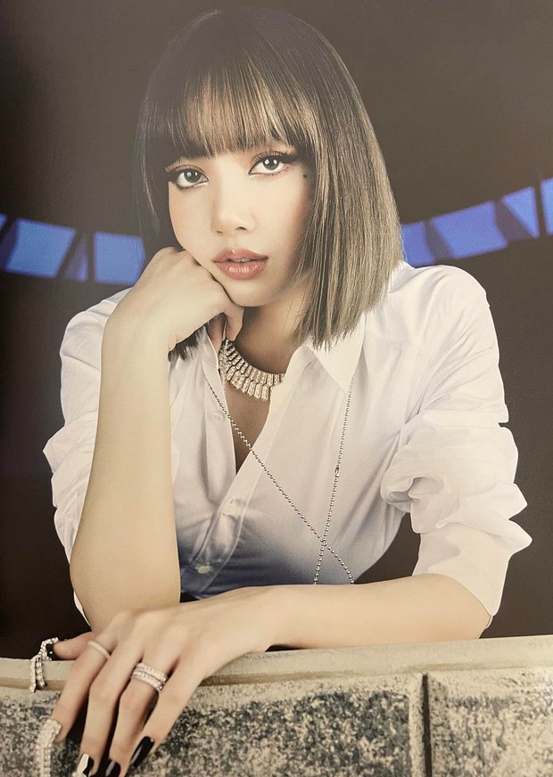 Wash your eyes with Lisa's photobook: Truly the most beautiful face in the world is different!  - Photo 4.