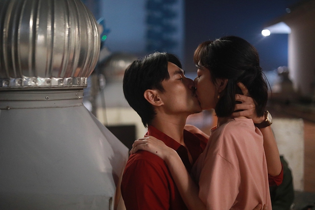 Kiều Minh Tuấn bị giang hồ đánh văng não, lại còn hôn say đắm Thu Trang, chuyện gì đây? - Ảnh 5. Kiều Minh Tuấn bị giang hồ đánh văng não, lại còn hôn say đắm Thu Trang, chuyện gì đây? - Ảnh 5.