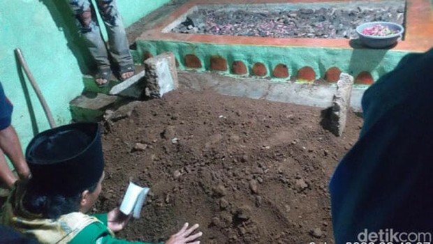 Con gái qua đời nhưng bố mẹ không làm đám tang, 2 tháng sau mới phát hiện bí mật động trời vừa đáng thương vừa đáng trách - Ảnh 1. Con gái qua đời nhưng bố mẹ không làm đám tang, 2 tháng sau mới phát hiện bí mật động trời vừa đáng thương vừa đáng trách - Ảnh 1.