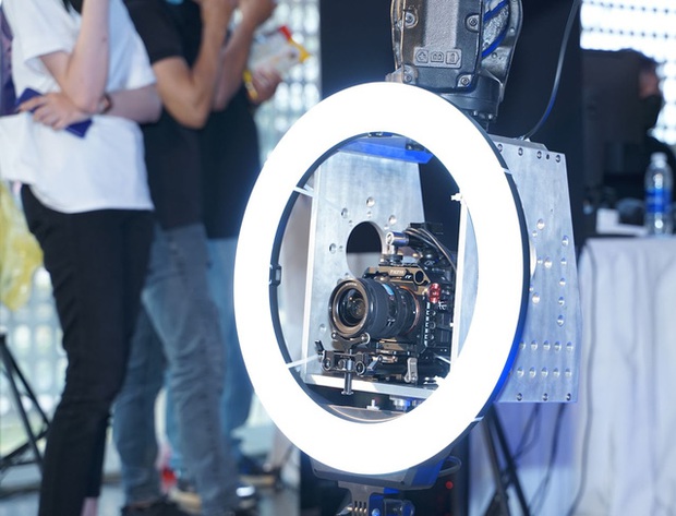 Bất ngờ trước công nghệ camera đỉnh của chóp, 2 MC đình đám chia sẻ về dự định lấn sân làm streamer trong tương lai - Ảnh 7.