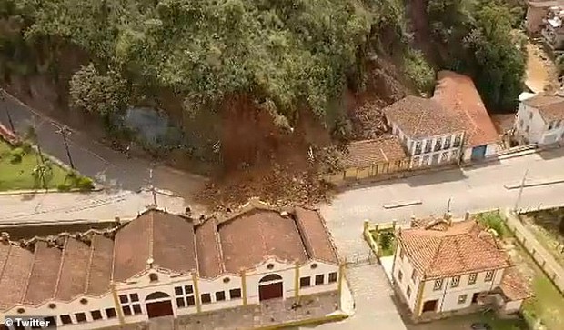Clip: Lở đất làm sập dinh thự 122 năm tuổi ở Brazil - Ảnh 2. Clip: Lở đất làm sập dinh thự 122 năm tuổi ở Brazil - Ảnh 2.