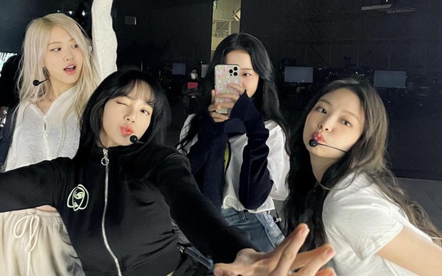 Rầm rộ hình ảnh 5 thành viên nhóm nữ mới của YG: Tân binh khiến BLACKPINK phải delay comeback là đây? - Ảnh 2. Rầm rộ hình ảnh 5 thành viên nhóm nữ mới của YG: Tân binh khiến BLACKPINK phải delay comeback là đây? - Ảnh 2.