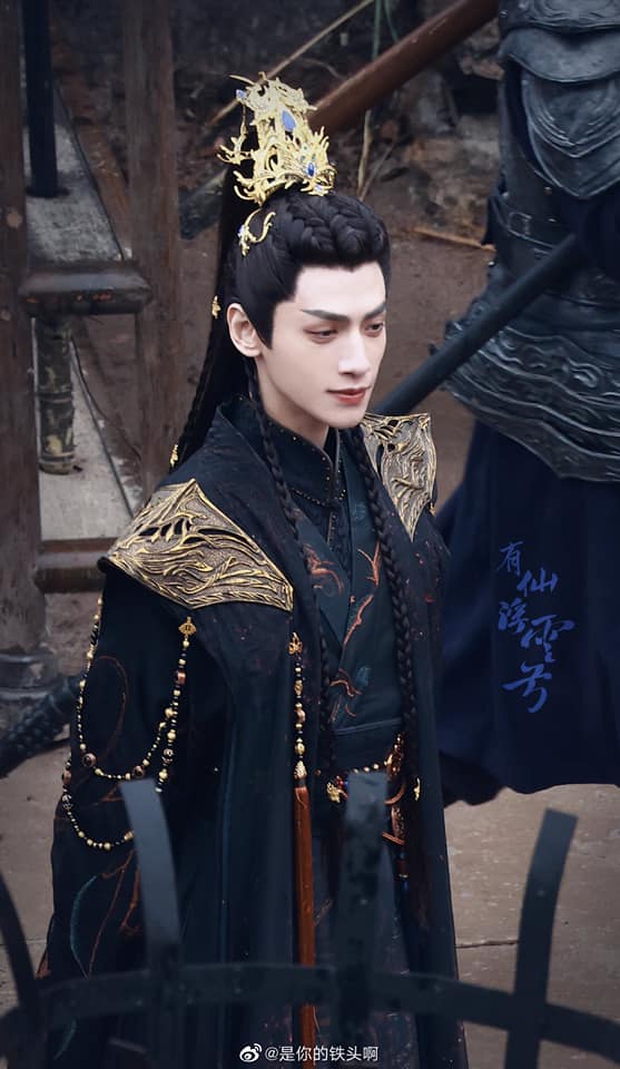 La Vân Hi trang điểm lố như đi diễn cải lương ở phim mới: Ủa tính cosplay Cúc Tịnh Y bản nữ hay gì anh? - Ảnh 1. La Vân Hi trang điểm lố như đi diễn cải lương ở phim mới: Ủa tính cosplay Cúc Tịnh Y bản nữ hay gì anh? - Ảnh 1.