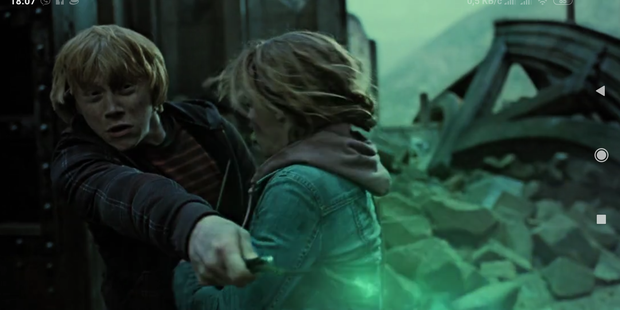 10 chi tiết Harry Potter tập cuối tưởng bình thường mà ý nghĩa không tưởng: Cao cả nhất là hành động thầm lặng của thầy Snape! - Ảnh 6.