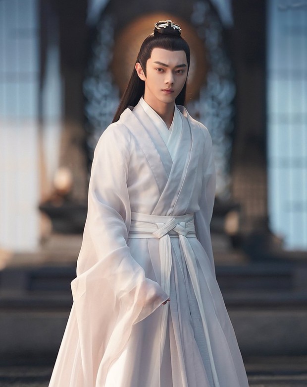 Xôn xao danh tính mỹ nam đóng cặp với Cúc Tịnh Y trong Hoàn Châu Cách Cách remake, điển trai cỡ nào mà dân tình cật lực đẩy thuyền? - Ảnh 3.