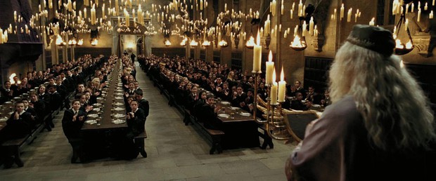 8 bí mật hậu trường Harry Potter tập 1 ngay cả fan cứng cũng không rõ: Daniel Radcliffe suýt mất vai Harry vào tay mỹ nam khác! - Ảnh 7.