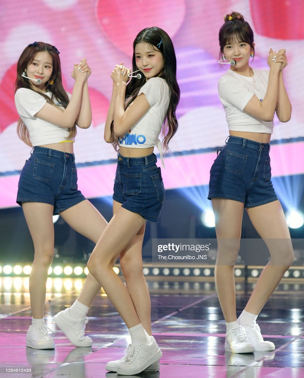 Tam giác visual của SNSD đẳng cấp mãi mận, Wonyoung bất ngờ được réo gọi nhưng lại bị ném đá? - Ảnh 8. Tam giác visual của SNSD đẳng cấp mãi mận, Wonyoung bất ngờ được réo gọi nhưng lại bị ném đá? - Ảnh 8.