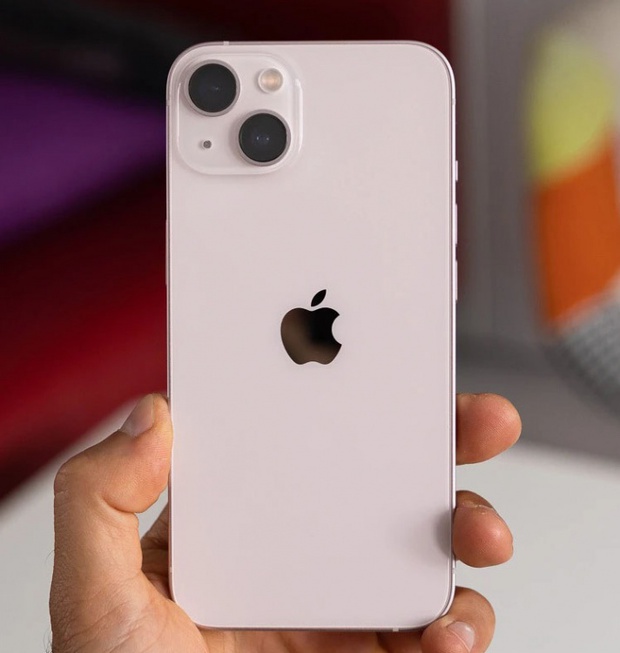 Sau gần nửa năm ra mắt, Apple mới tung ra video chứng minh sự trâu bò của iPhone 13, nó thật sự xịn xò cỡ nào? - Ảnh 1. Sau gần nửa năm ra mắt, Apple mới tung ra video chứng minh sự trâu bò của iPhone 13, nó thật sự xịn xò cỡ nào? - Ảnh 1.