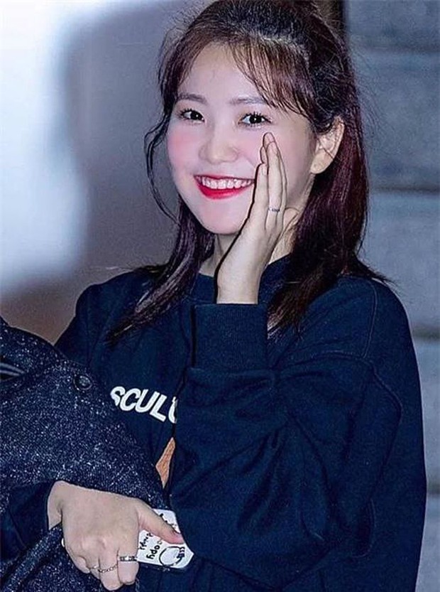 Tá hỏa với 10 thảm họa trang điểm Kpop: MAMAMOO - f(x) mặt trắng bệch như dọa ma, không nhận ra nam thần Kang Daniel - Minho (SHINee) - Ảnh 23. Tá hỏa với 10 thảm họa trang điểm Kpop: MAMAMOO - f(x) mặt trắng bệch như dọa ma, không nhận ra nam thần Kang Daniel - Minho (SHINee) - Ảnh 23.