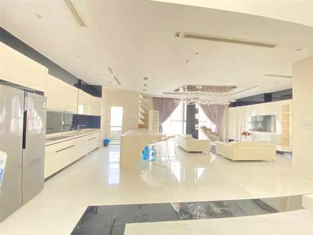 Lan truyền clip Ngọc Trinh đi bán nhà, là căn penthouse Quận 5 từng được chốt đơn 15 tỷ đồng - Ảnh 7. Lan truyền clip Ngọc Trinh đi bán nhà, là căn penthouse Quận 5 từng được chốt đơn 15 tỷ đồng - Ảnh 7.