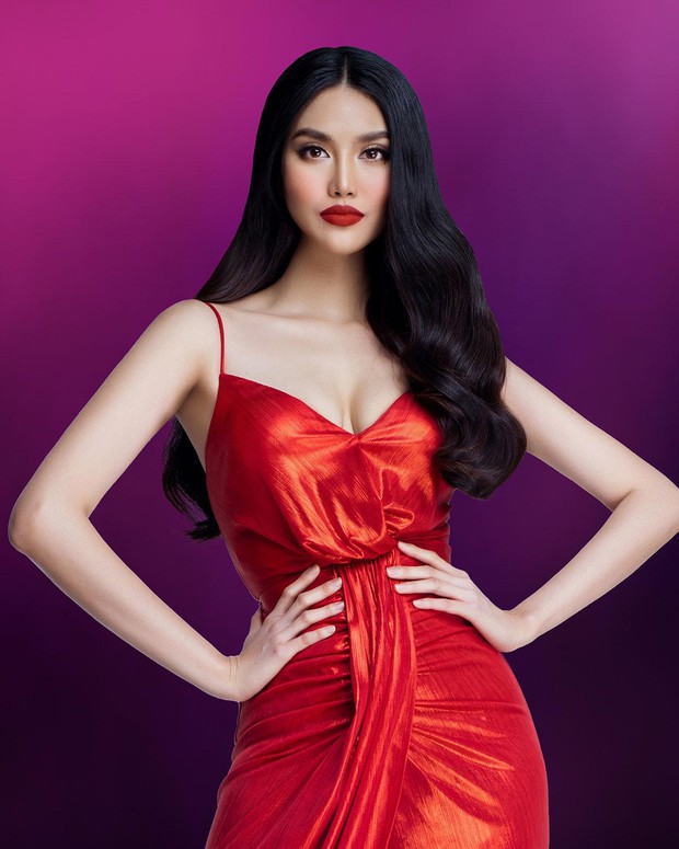 Hot lại clip Lan Khuê gặp sự cố ngay trên sóng truyền hình trực tiếp, lọt thỏm xuống ghế khi ngồi giám khảo cuộc thi Hoa hậu - Ảnh 5. Hot lại clip Lan Khuê gặp sự cố ngay trên sóng truyền hình trực tiếp, lọt thỏm xuống ghế khi ngồi giám khảo cuộc thi Hoa hậu - Ảnh 5.