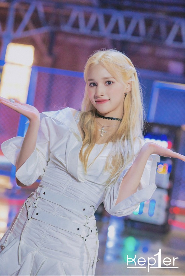 Thành viên dư thừa trong các nhóm Kpop: BLACKPINK - TWICE - Red Velvet đều có 1 mẩu bị gọi tên, bản sao Somi chưa gì cũng bị réo? - Ảnh 10. Thành viên dư thừa trong các nhóm Kpop: BLACKPINK - TWICE - Red Velvet đều có 1 mẩu bị gọi tên, bản sao Somi chưa gì cũng bị réo? - Ảnh 10.